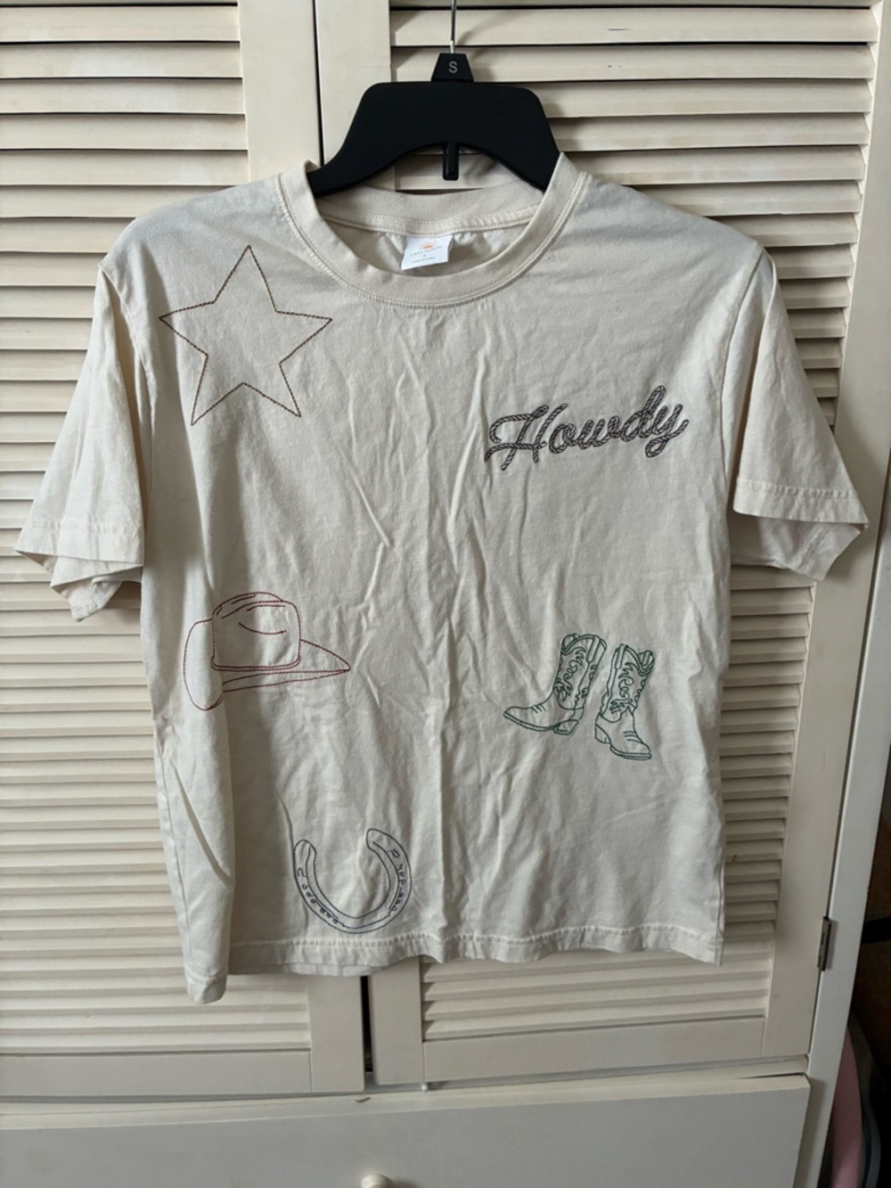 Lazy Sundays Embroidered Graphic Tee - Cream Short Sleeve